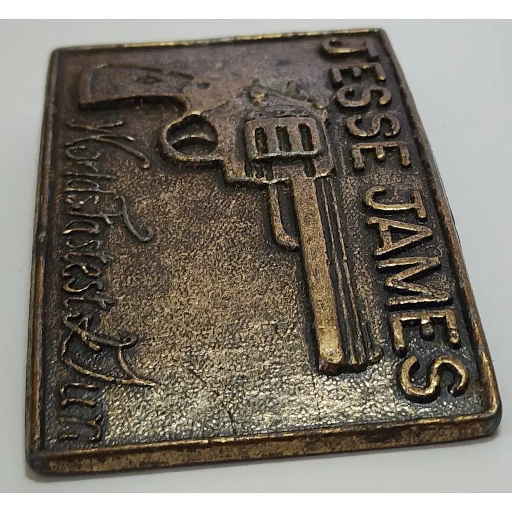 SEE DESC. JESSE JAMES Western Revolver Gun Outlaw Brass Tone Metal Belt Buckle